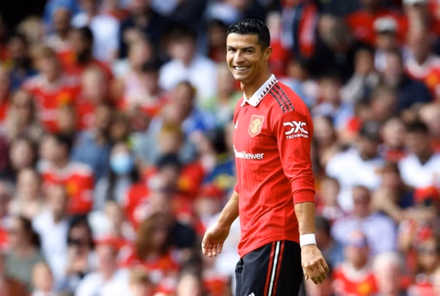 Ronaldo có thể đá chính trận khai màn của Man Utd bất chấp tin đồn chuyển nhượng.