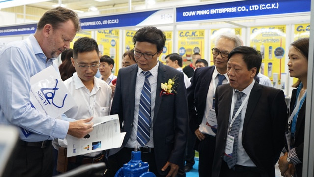 Thứ trưởng Nguyễn Đình Toàn tham quan VIETWATER 2019 Thứ trưởng Nguyễn Đình Toàn tham quan VIETWATER 2019