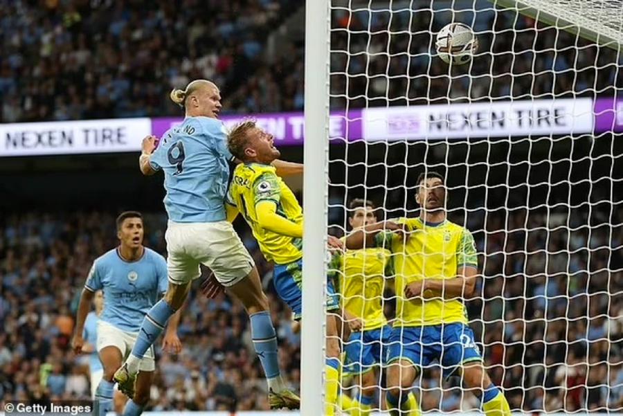 Erling Haaland được dự đoán sẽ giúp Man City bảo vệ thành công ngôi vô địch Ngoại hạng Anh. Erling Haaland được dự đoán sẽ giúp Man City bảo vệ thành công ngôi vô địch Ngoại hạng Anh.