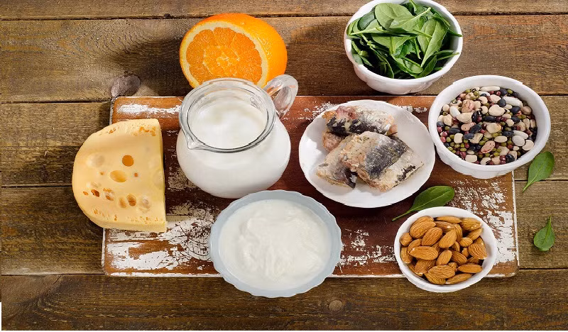 Người dân cần hạn chế ăn thực phẩm chế biến sẵn; chọn loại thực phẩm có nguồn gốc rõ ràng, có tem đảm bảo chất lượng. Ảnh minh họa 