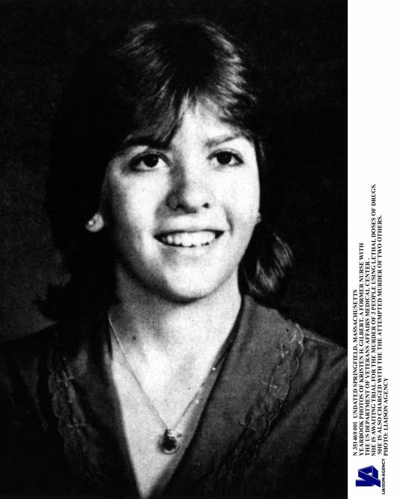 Ảnh kỷ yếu khi Kristen Gilbert còn là học sinh. Ảnh kỷ yếu khi Kristen Gilbert còn là học sinh.