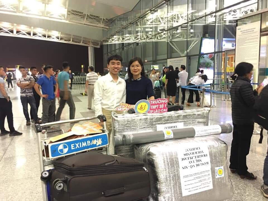 Cô giáo tiếng Anh Phạm Nguyệt Quế sẽ hỗ trợ Vũ Hoàng Long tại cuộc thi Intel ISEF 2019