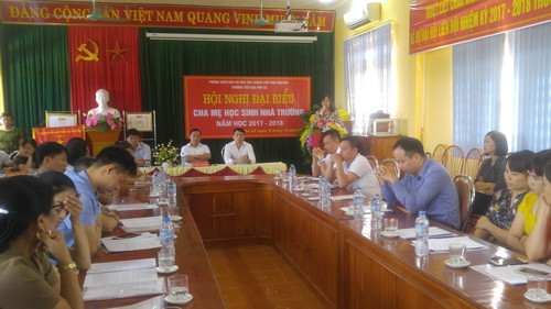 Hội nghị Đại biểu cha mẹ học sinh của nhà trường đã chỉ ra thất bại trong hoạt động thời gian qua là chưa tuyên truyền tốt trong các phụ huynh học sinh về chủ trương XHH giáo dục Hội nghị Đại biểu cha mẹ học sinh của nhà trường đã chỉ ra thất bại trong hoạt động thời gian qua là chưa tuyên truyền tốt trong các phụ huynh học sinh về chủ trương XHH giáo dục