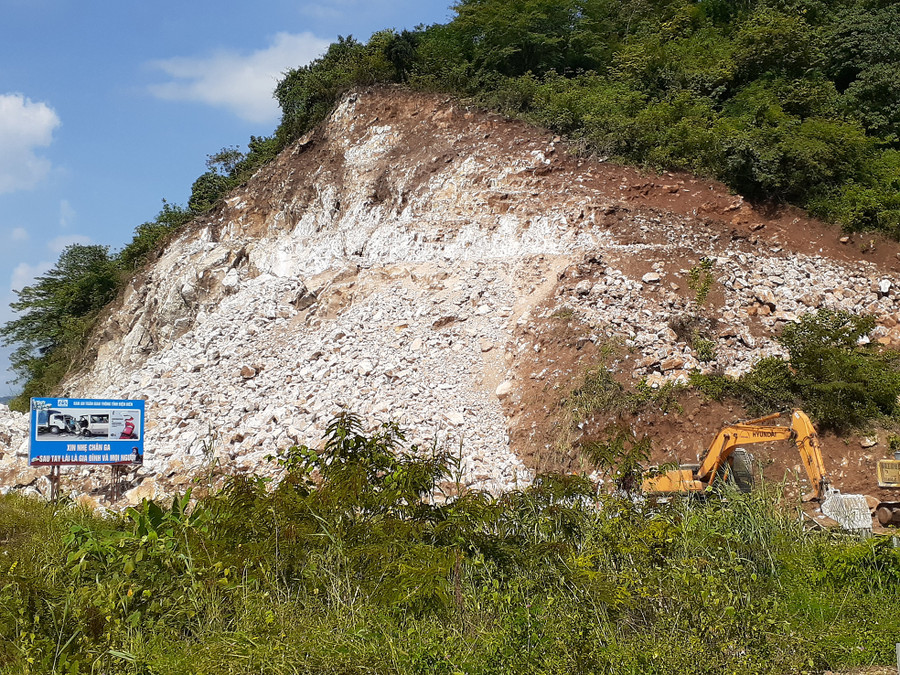 1/4 vị trí đang thi công khắc phục thiên tai
