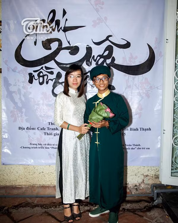 Ông đồ nhí 8 năm ra lò 1000 bức thư pháp