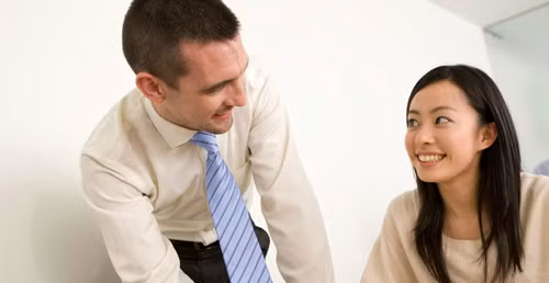 Sốc khi bạn trai Tây tìm người yêu trên mạng