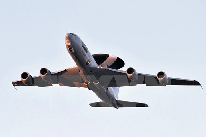 NATO triển khai máy bay do thám AWACS chống tổ chức IS