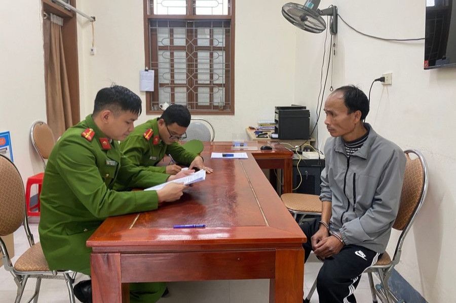 Lê Đình Bỗng tại cơ quan công an. (Ảnh: CACC)