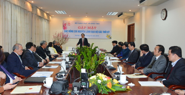 Bộ GD&ĐT gặp mặt các đồng chí nguyên lãnh đạo Bộ các thời kỳ ảnh 1 Bộ GD&ĐT gặp mặt các đồng chí nguyên lãnh đạo Bộ các thời kỳ ảnh 1