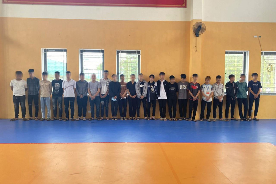 Những người bán tài khoản ngân hàng cho các đối tượng chủ yếu là học sinh. Những người bán tài khoản ngân hàng cho các đối tượng chủ yếu là học sinh.