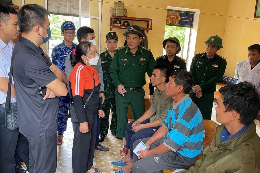 Sau khi xảy ra vụ va chạm giữa 2 tàu trên vùng biển Hà Tĩnh, 3 ngư dân được cứu sống, 3 người còn lại đã được lực lượng chức năng tìm thấy thi thể.