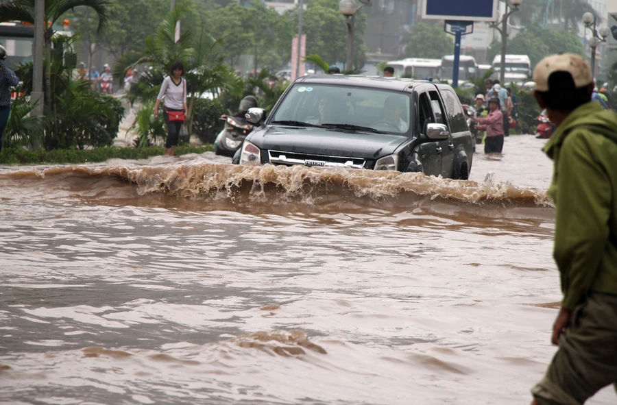 Cảnh báo ngập lụt khu vực nội thành Hà Nội