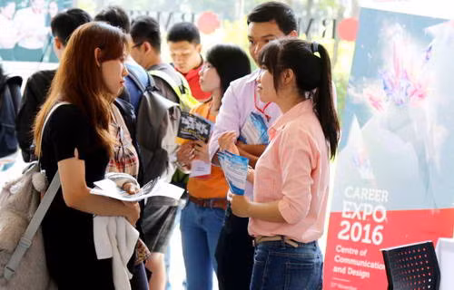 Nên hướng nghiệp cho con từ tuổi nào?