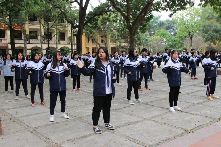 Học sinh được học giáo dục thể chất với phương pháp hoàn toàn mới. Học sinh được học giáo dục thể chất với phương pháp hoàn toàn mới.