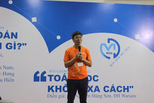 Ngày hội Toán học mở luôn thu hút được sự quan tâm của đông đảo học sinh, sinh viên