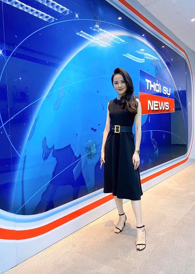 Ngoài chương trình "Bản tin thời tiết", Ngọc Bích còn được yêu mến khi dẫn dắt chương trình "Chuyển động 24h".