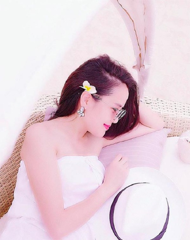 Với gương mặt xinh xắn cùng hình thể đẹp. Ngọc Bích thường xuyên lọt top mỹ nhân của VTV. Với gương mặt xinh xắn cùng hình thể đẹp. Ngọc Bích thường xuyên lọt top mỹ nhân của VTV.
