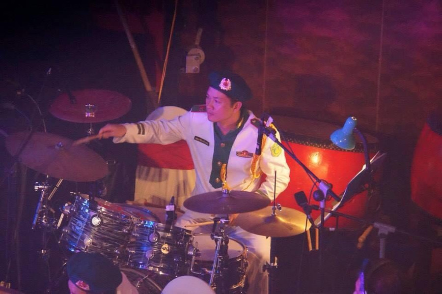 'Kiềng 3 chân' của nhạc sĩ mang quân hàm xanh ảnh 3