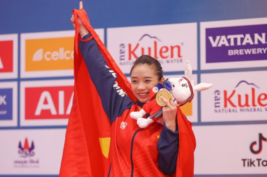Thuý Vi giành Huy chương Vàng cho wushu Việt Nam hôm 11/5. Thuý Vi giành Huy chương Vàng cho wushu Việt Nam hôm 11/5.