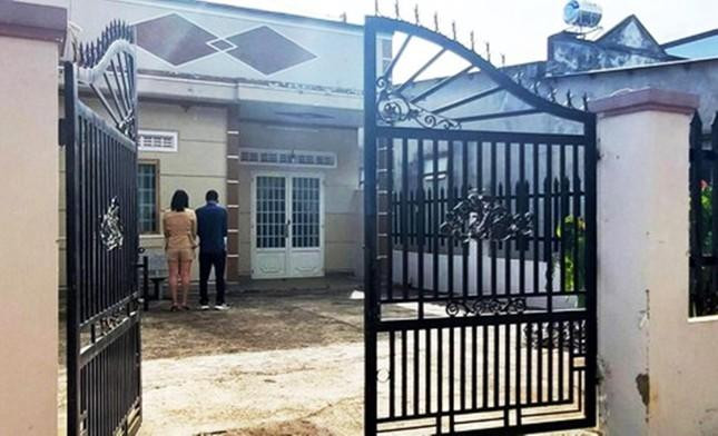 Ngôi nhà cấp 4 nơi ông L.M.Q thuê trọ ở Lâm Đồng được &quot;nổ&quot; là cơ sở chữa bệnh mang tiêu chuẩn biệt thự. Ảnh GĐCC.