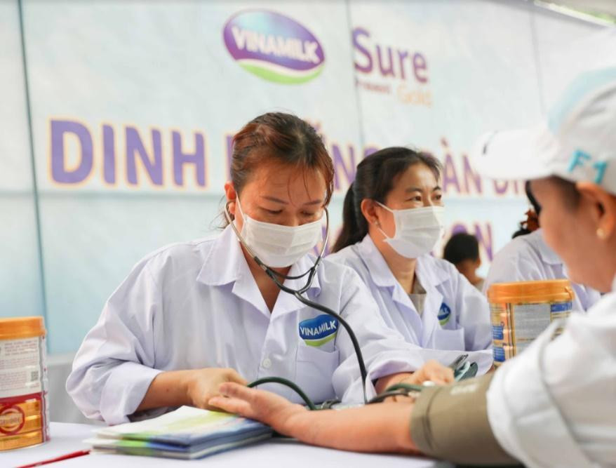 Vinamilk đồng hành cùng hơn 2.000 người cao tuổi thủ đô ảnh 12