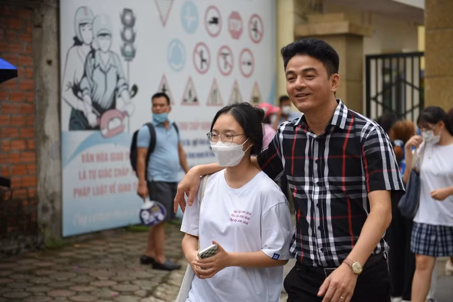 Buổi thi cuối cùng của kỳ thi tốt nghiệp THPT Quốc gia 2022 đã kết thúc trọn vẹn.