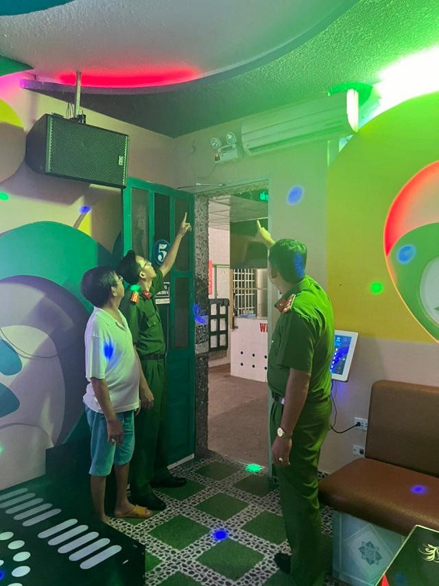 Kiểm tra xử lý nghiêm những cơ sở không bảo đảm an toàn PCCC và Cứu nạn cứu hộ. Ảnh: Công an Bình Dương.