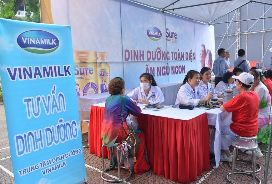 Vinamilk đồng hành cùng hơn 2.000 người cao tuổi thủ đô ảnh 10
