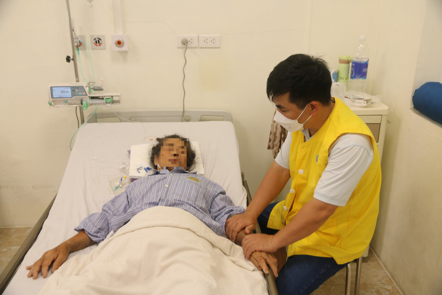 Bệnh nhân được theo dõi điều trị tích cực. Ảnh: BV.