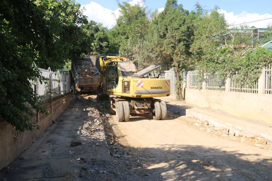 Việc nâng cấp, sửa chữa đường luôn được Sở GTVT tỉnh Hoà Bình quan tâm. Việc nâng cấp, sửa chữa đường luôn được Sở GTVT tỉnh Hoà Bình quan tâm.