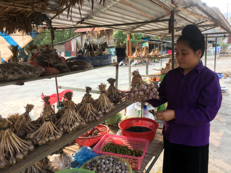 Đời sống vật chất của người dân ngày càng nâng cao. Đời sống vật chất của người dân ngày càng nâng cao.