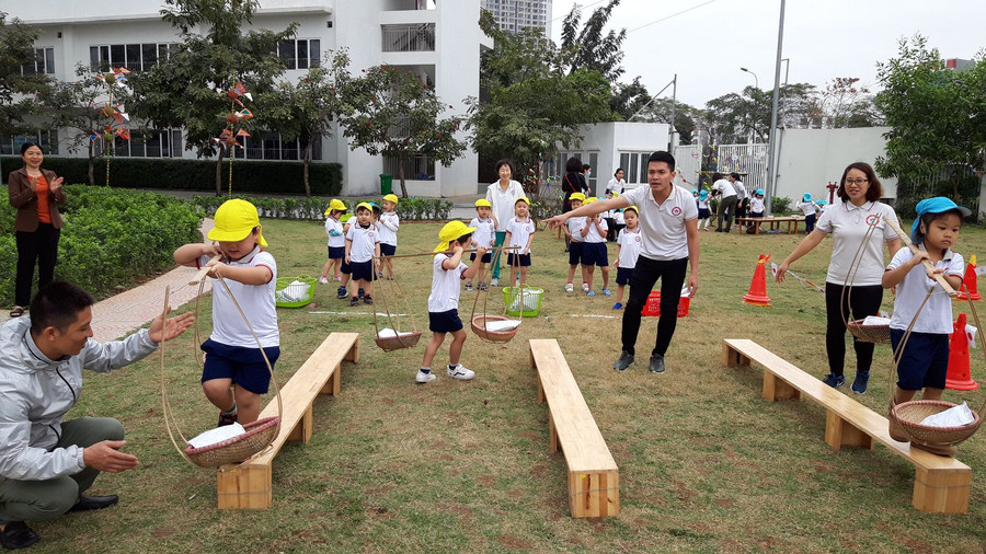Hào hứng với trò chơi dân gian