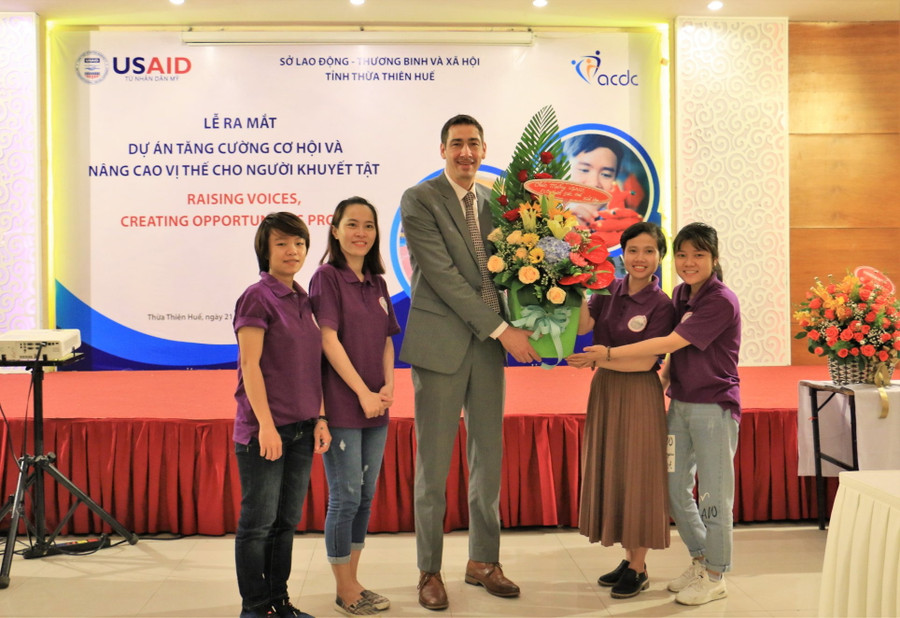 Các đại biểu chụp ảnh lưu niệm tại Lễ ra mắt Dự án Các đại biểu chụp ảnh lưu niệm tại Lễ ra mắt Dự án