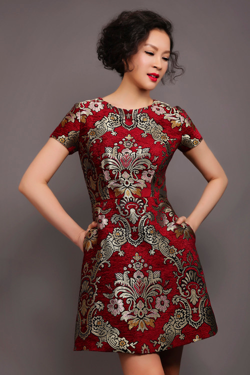 MC Thanh Mai trẻ trung hút hồn với váy ôm sát - Ảnh 3