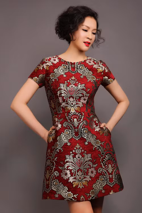 MC Thanh Mai trẻ trung hút hồn với váy ôm sát - Ảnh 3