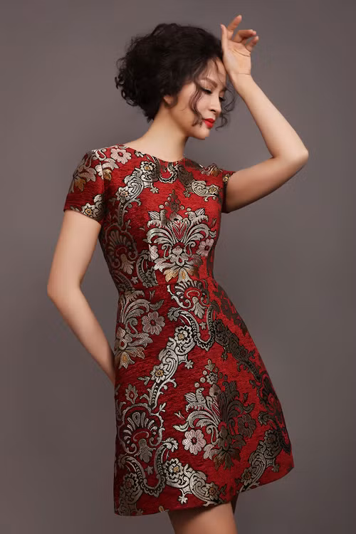 MC Thanh Mai trẻ trung hút hồn với váy ôm sát - Ảnh 1