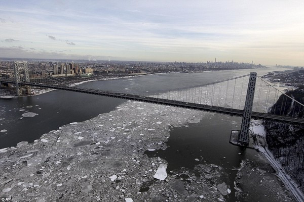 Chùm ảnh: Khung cảnh New York đóng băng như phim Chùm ảnh: Khung cảnh New York đóng băng như phim