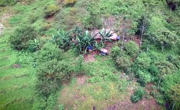 Căn lán trên núi Pó Chính, nơi xảy ra án mạng.