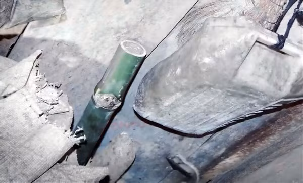 Chiếc điếu cày tự chế - vật chứng vụ án.