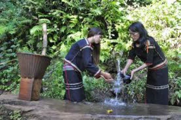 Nước ô nhiễm có thể gây tổn thất cho Việt Nam 3,5% GDP/năm (Internet) Nước ô nhiễm có thể gây tổn thất cho Việt Nam 3,5% GDP/năm (Internet)