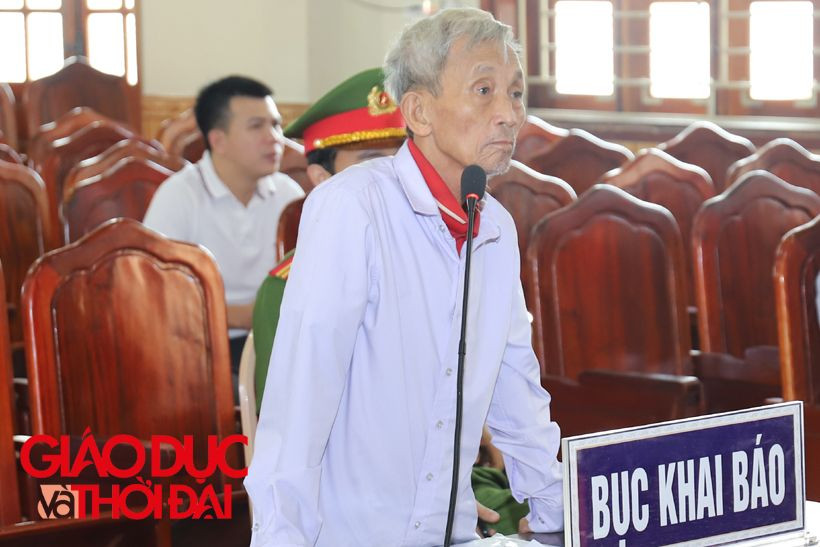 Đoàn Quang Dương bị truy tố về tội Lừa đảo chiếm đoạt tài sản. (Ảnh: Vũ Long) Đoàn Quang Dương bị truy tố về tội Lừa đảo chiếm đoạt tài sản. (Ảnh: Vũ Long)