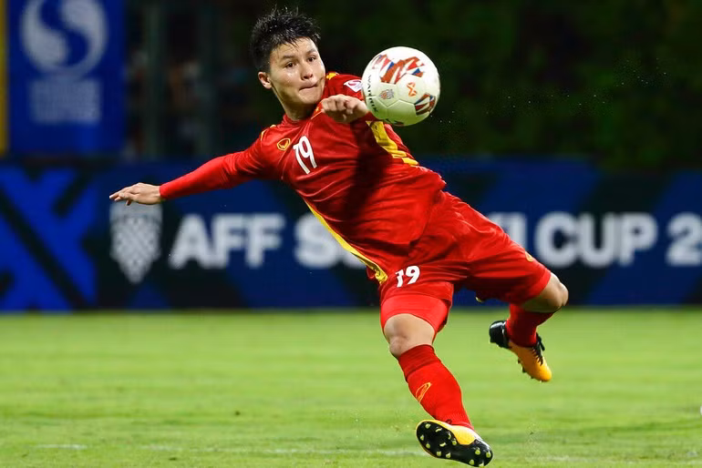 Bình luận viên Anh Quân ủng hộ việc Quang Hải ra nước ngoài thi đấu.