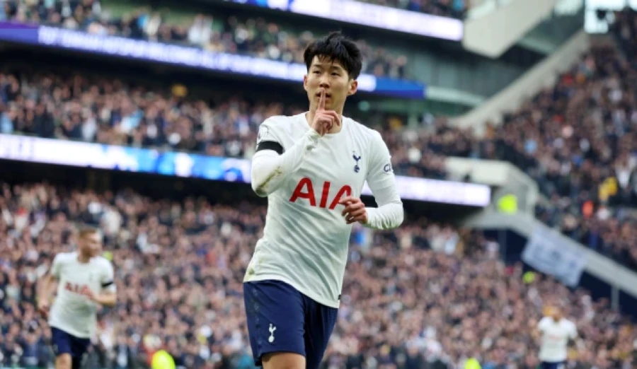 Son Heung-min ghi cú đúp đều từ những pha kiến tạo của Harry Kane.
