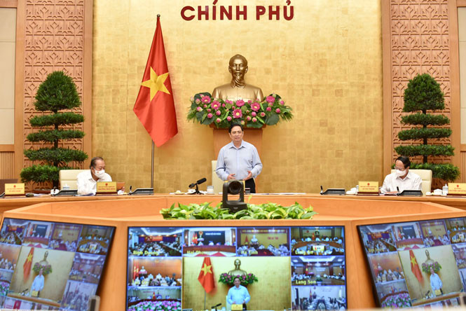 Thủ tướng Chính phủ Phạm Minh Chính phát biểu kết luận tại cuộc họp trực tuyến về phòng, chống dịch COVID-19. Ảnh: VGP/Nhật Bắc.