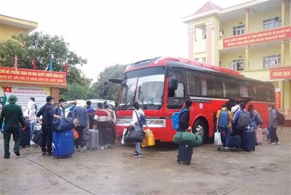 Tạm dừng hoạt động vận tải khách bằng ô tô đến vùng có dịch kể từ 0 giờ ngày 29/6. Ảnh minh họa