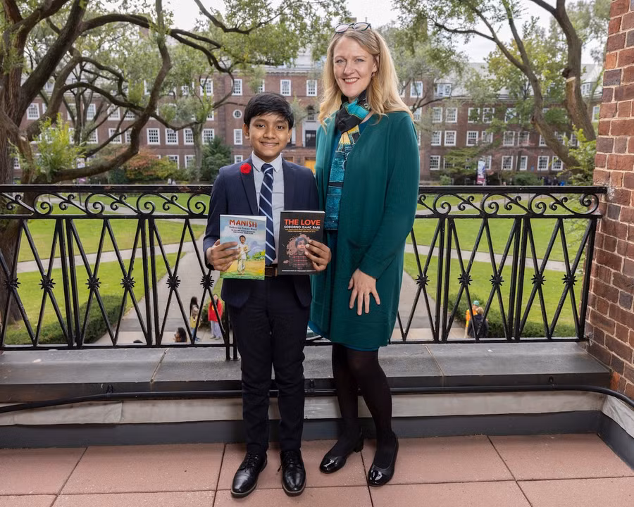 Thần đồng Suborno Bari thích học Toán và Khoa học.