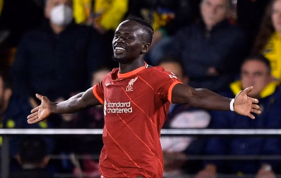 Mane mừng bàn thắng ấn định thắng lợi 3-2 cho Liverpool.