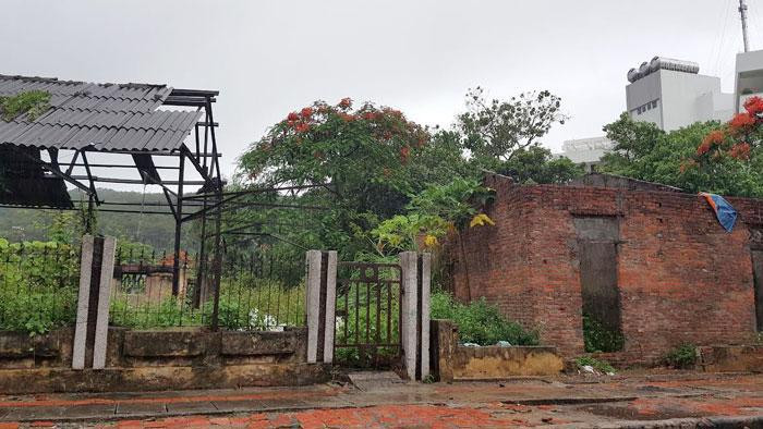 Khu đất thuộc dự án của Tập đoàn Him Lam ở phường Vạn Hương. Khu đất thuộc dự án của Tập đoàn Him Lam ở phường Vạn Hương.