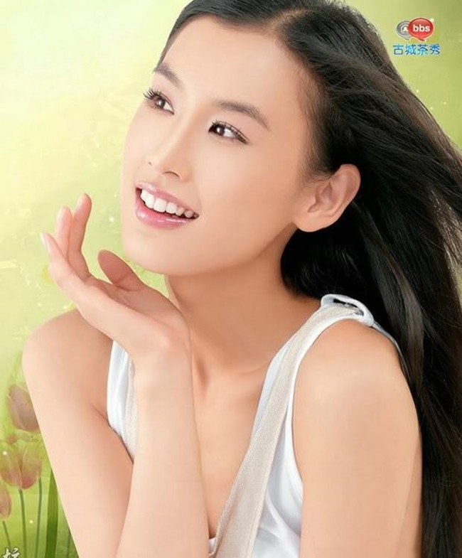 Ngẩn ngơ trước vé đẹp của các bản sao Lưu Diệc Phi ảnh 10