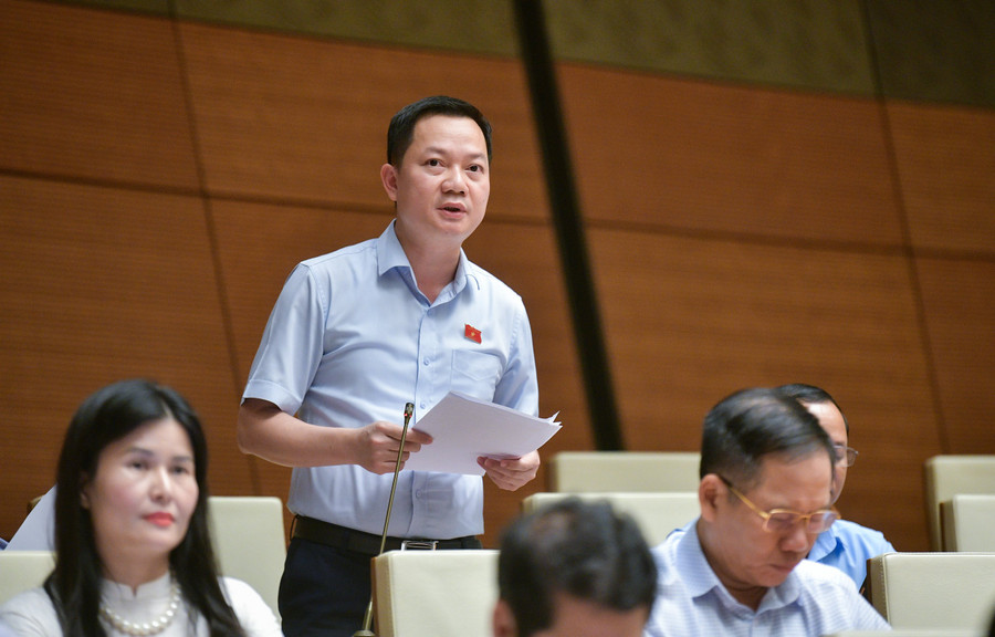 Ông Trịnh Xuân An, Ủy viên Thường trực Ủy ban Quốc phòng - An ninh. Ông Trịnh Xuân An, Ủy viên Thường trực Ủy ban Quốc phòng - An ninh.